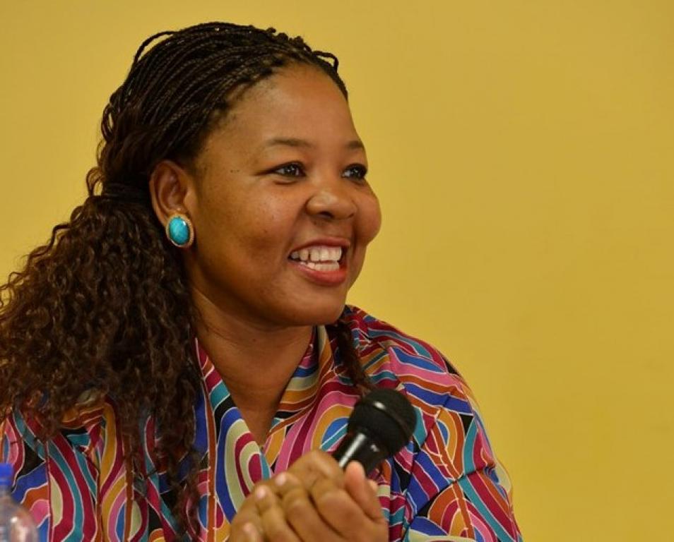 Il Premio Popolarità - Donna dell'Anno 2019 a Cacilda Massango, attivista del programma DREAM di Sant'Egidio